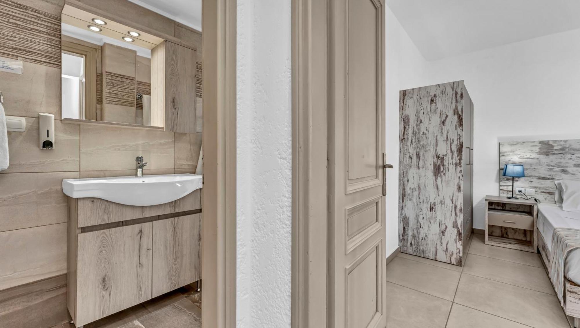 Evina Rooms & Suites Kokkini Hani Eksteriør billede