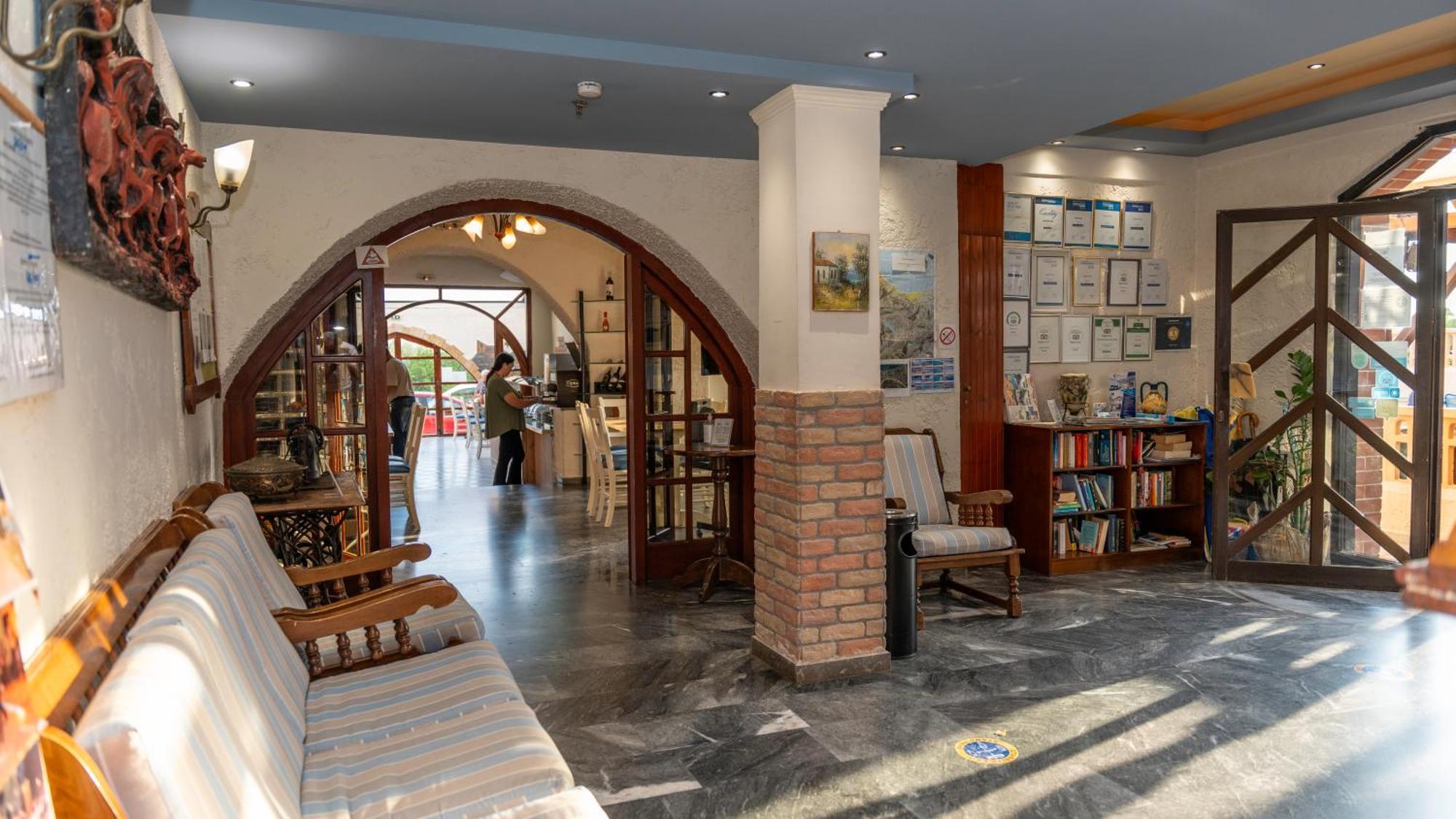 Evina Rooms & Suites Kokkini Hani Eksteriør billede