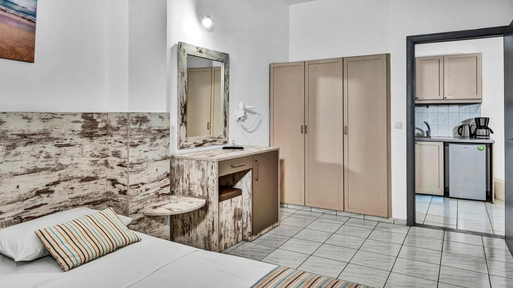 Evina Rooms & Suites Kokkini Hani Eksteriør billede